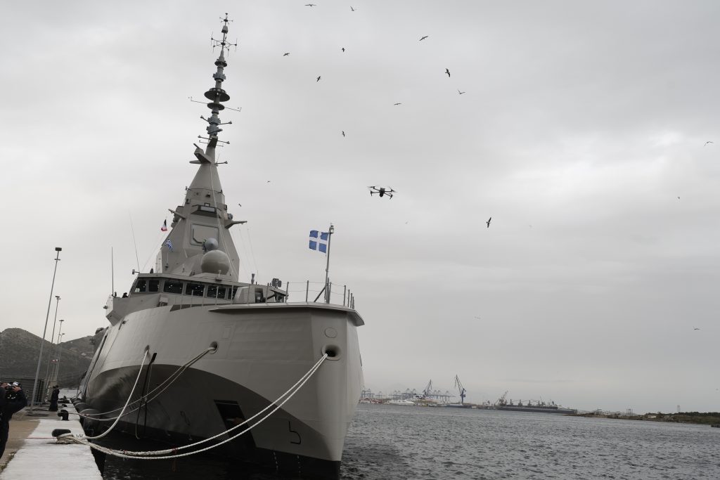 Συνάντηση Μητσοτάκη με τη Γαλλίδα υπουργό Άμυνας – Νωρίτερα θα επισκεφθεί με τον Δένδια τη φρεγάτα «Κίμων» και τον ναύσταθμο Σαλαμίνας