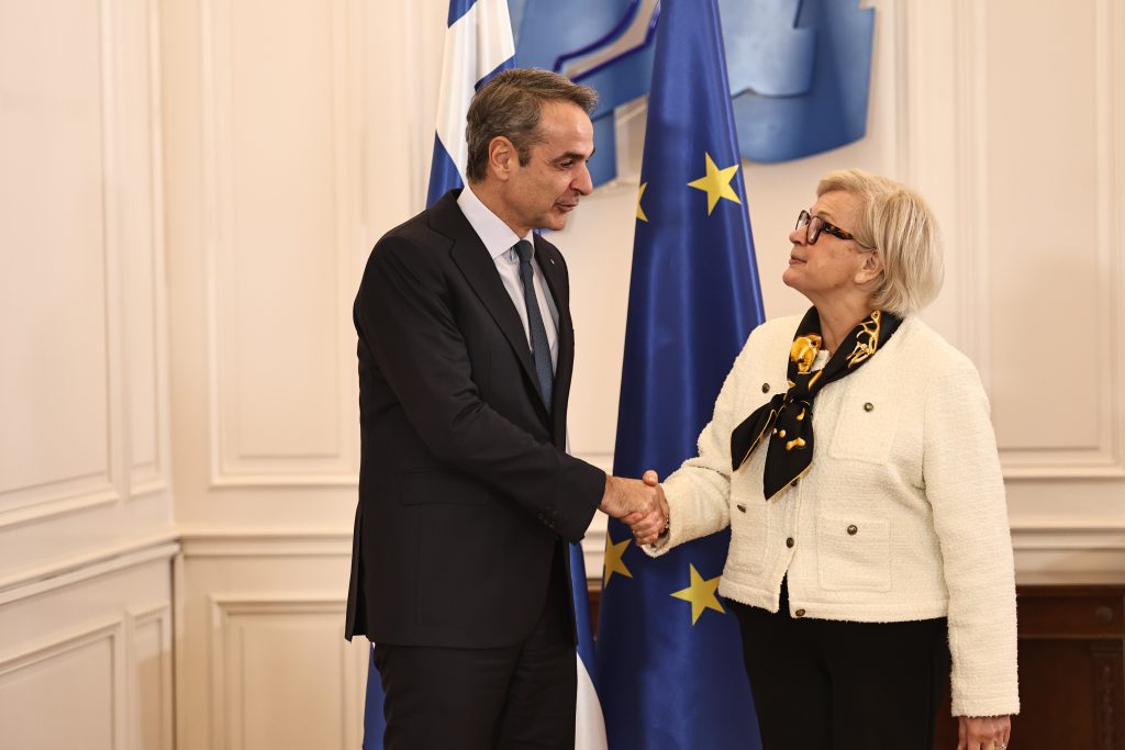 Συνάντηση Μητσοτάκη με τη Γαλλίδα υπ. Άμυνας: Εργαζόμαστε από κοινού για την ανανέωση της Στρατηγικής Εταιρικής Σχέσης