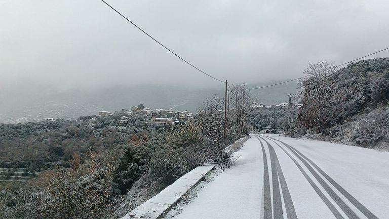 Στα λευκά ντύθηκαν τα «πισινοχώρια» του Ταϋγέτου