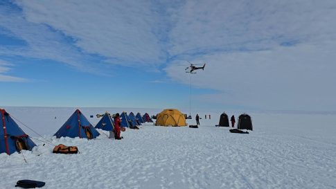Κίνα: Επιτυχής εκτόξευση αλγερινού δορυφόρου – Στην τροχιά του με Long March-2C