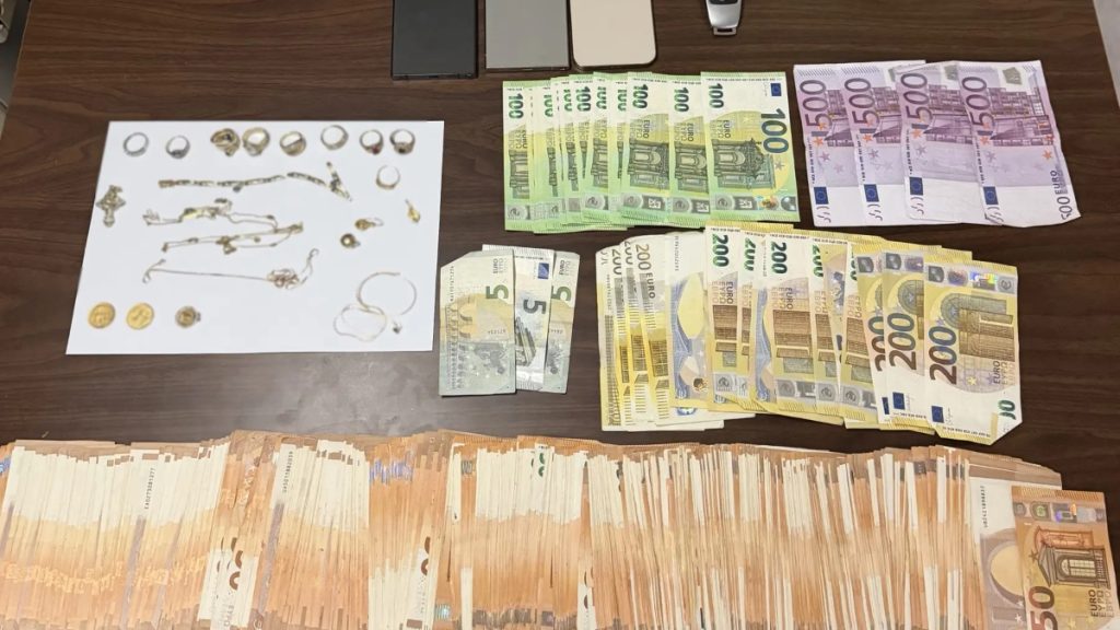 Άγιος Παντελεήμονας: Εξαρθρώθηκε κύκλωμα που εξαπατούσε πολίτες – 4 συλλήψεις