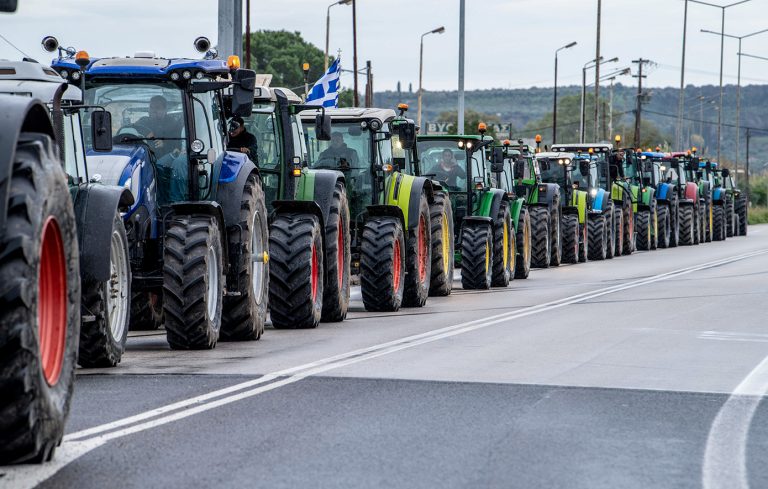 Θεσσαλονίκη: Ανοιχτά και σήμερα τα μπλόκα σε Μάλγαρα, Ευζώνους – Πορεία με τρακτέρ στο Κιλκίς αύριο