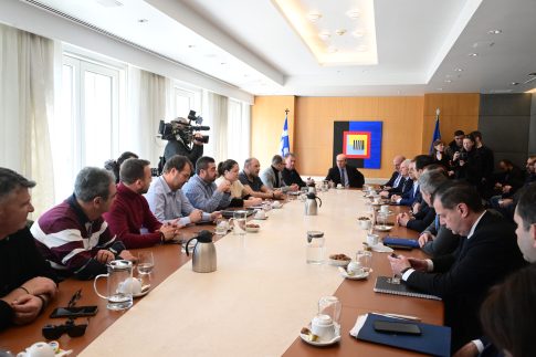 Δ. Μάντζος στο ΕΡΤnews Radio 105,8 για αγροτικό: Θέλουμε να υπάρχουν ανοιχτοί δρόμοι αλλά και «ζωντανά» χωριά στην Περιφέρεια