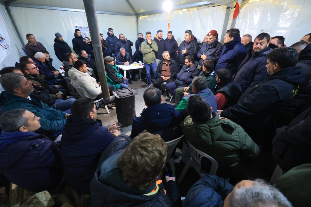 Κάθοδος των τρακτέρ στην Αθήνα η πρόταση της Νίκαιας – Η ατζέντα της σημερινής συνάντησης κυβερνητικού κλιμακίου με τους αγρότες