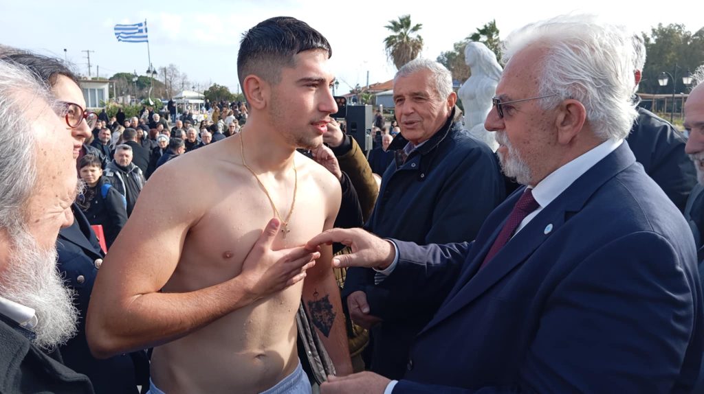 Με 14 κολυμβητές η ρίψη του Σταυρού στο Παλούκι Αμαλιάδας