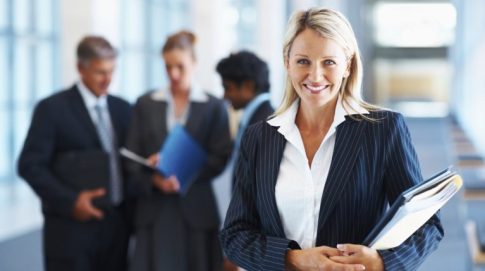 Σάντσεθ σε Μασκ για τη νομιμοποίηση μεταναστών στην Ισπανία: «Ο Άρης μπορεί να περιμένει, η ανθρωπιά όχι»