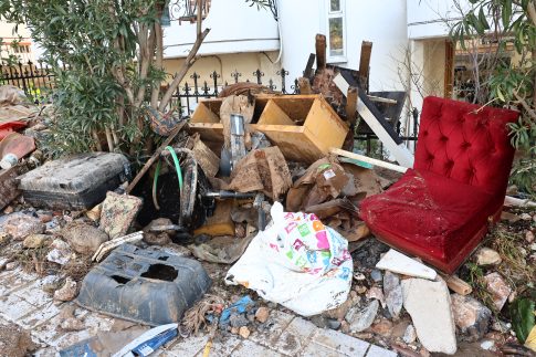 Το ΕΡΤnews στη Γάζα: Ρεπορτάζ σε μια απροσπέλαστη περιοχή όπου οι σφαίρες «σφυρίζουν» ακόμη πάνω από τα κεφάλια αμάχων