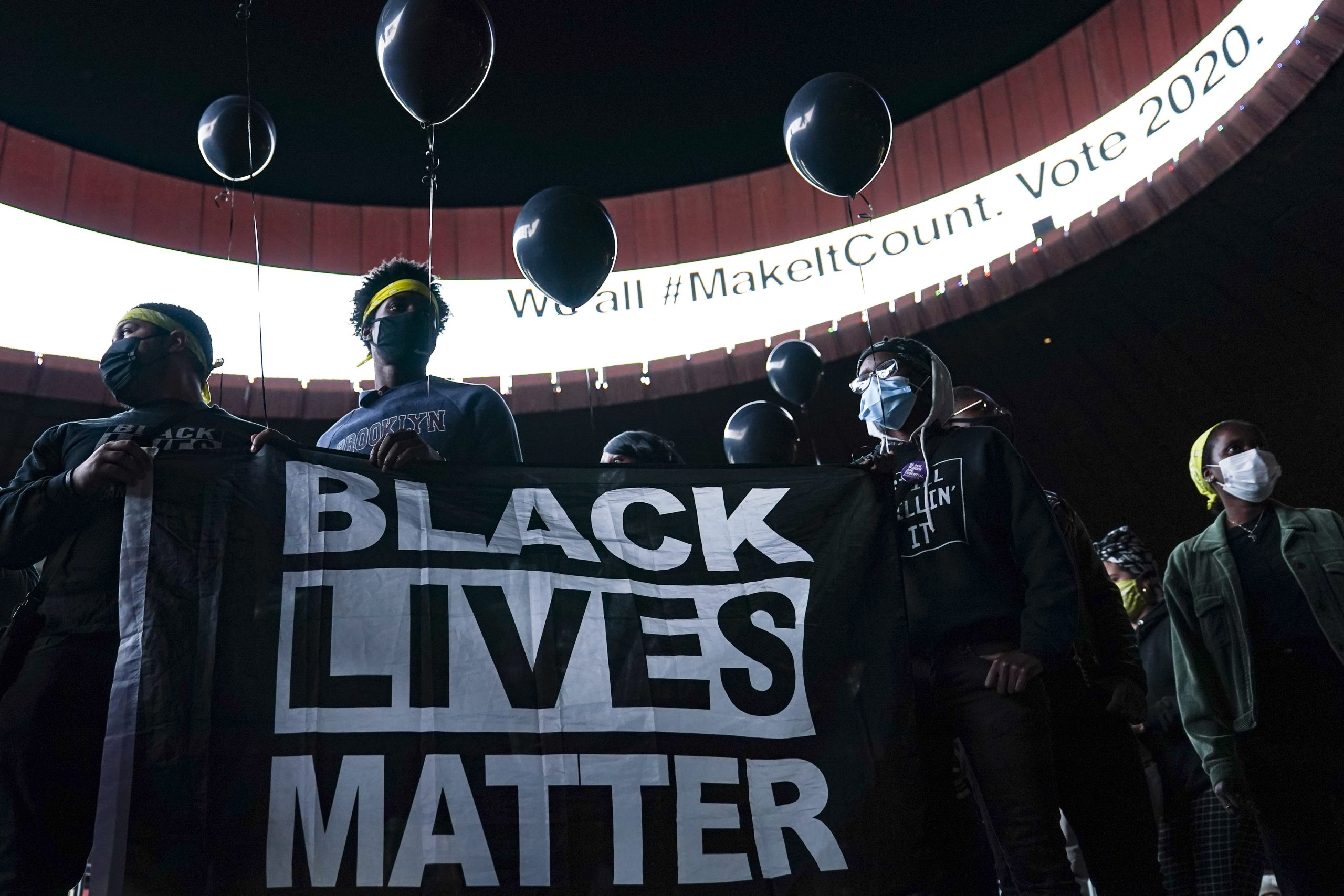 ΗΠΑ: Από τον Τζορτζ Φλόιντ στη Ρενέ Γκουντ – Η νέα διαμάχη για την αστυνομική βία