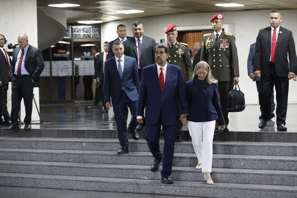 Κοκαΐνη, όπλα και δολοφονίες: Το κατηγορητήριο των ΗΠΑ σφίγγει τον κλοιό γύρω από Μαδούρο και την οικογένειά του