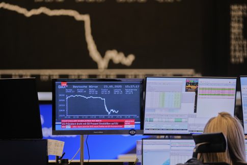 Η ΕΕ καλεί τον Νίγηρα να <strong>απελευθερώσει</strong> τον ανατραπέντα πρόεδρο Μπαζούμ