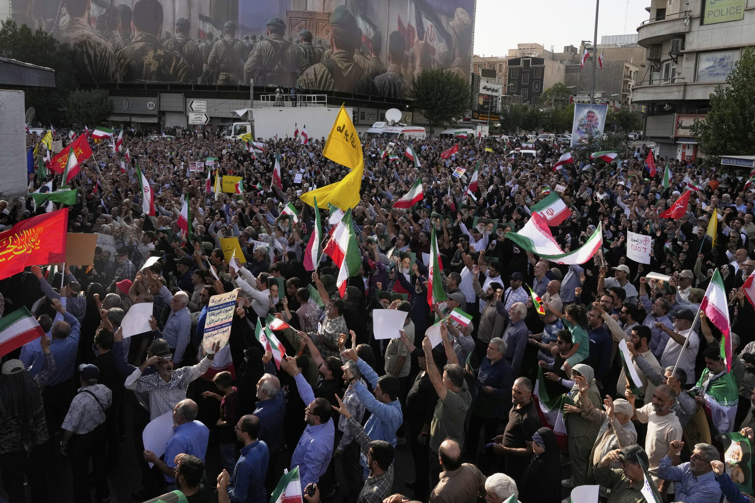 Το Ιράν θα θεωρήσει τις γειτονικές χώρες «εχθρικές», εάν το έδαφός τους χρησιμοποιηθεί για πλήγματα