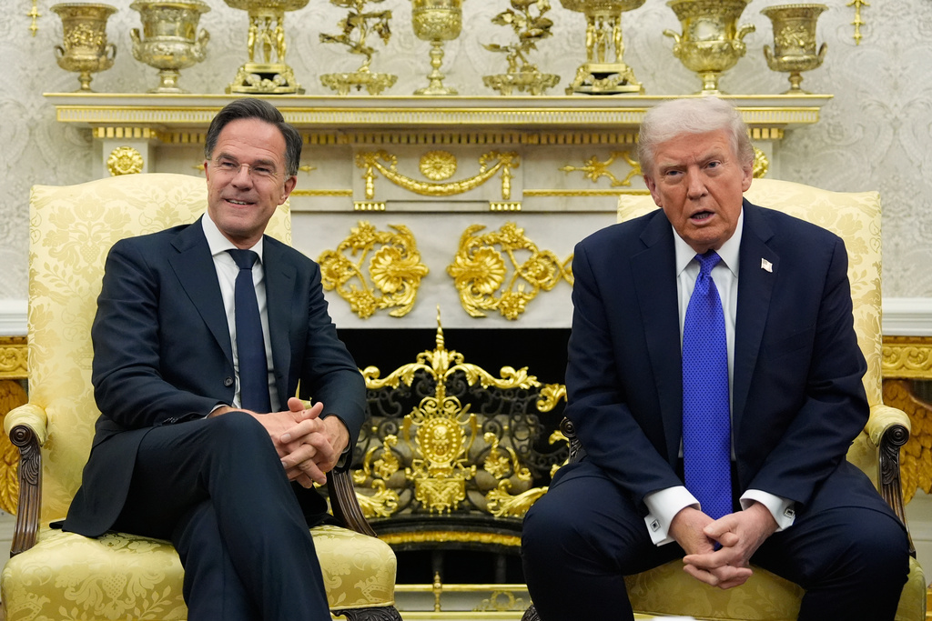 Τηλεφωνική επικοινωνία Ρούτε με Τραμπ για  Γροιλανδία και Αρκτική