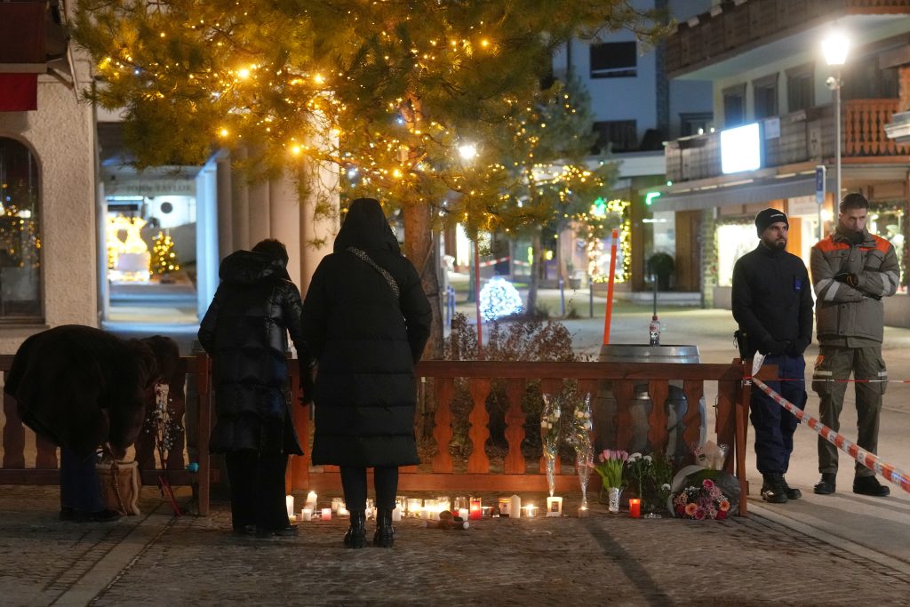 Κραν Μοντανά: Αγρυπνία στη μνήμη των θυμάτων της φονικής πυρκαγιάς – Δάκρυα, βουβός πόνος και νεκρική σιγή