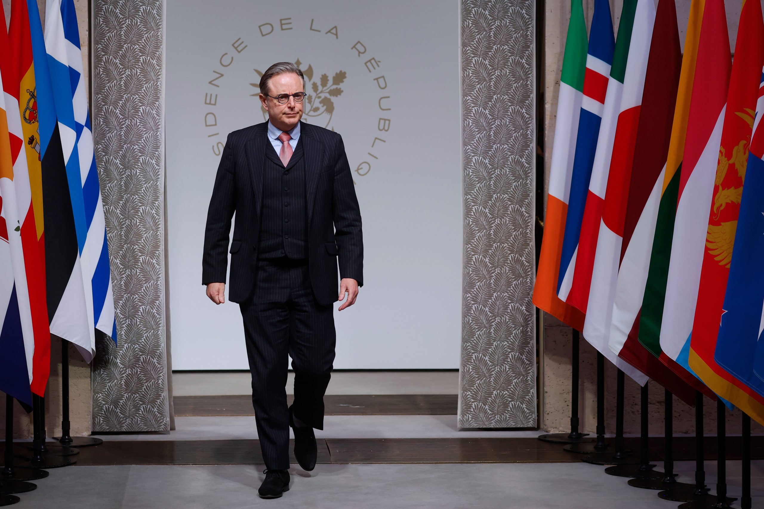 Ο Βέλγος πρωθυπουργός ορίζει κόκκινες γραμμές για τον Τραμπ