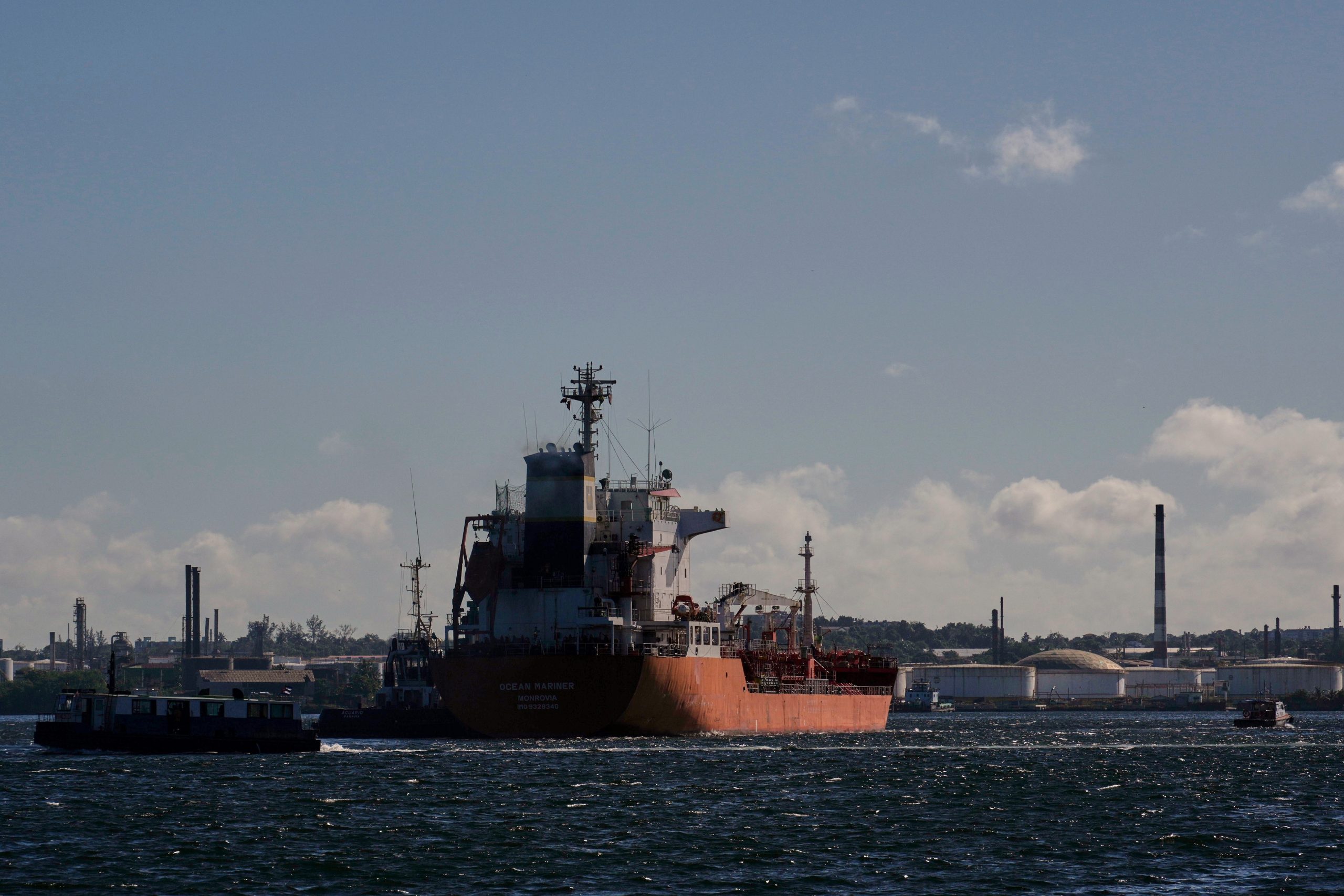 Η ζωγραφισμένη σημαία, η ρωσική μπλόφα και η καταδίωξη 18 ημερών στον Ατλαντικό