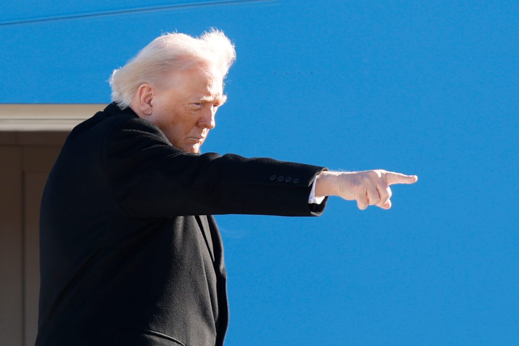 Γιατί το θεοκρατικό καθεστώς του Ιράν αντέχει παρά τις διαδηλώσεις – Οι επιλογές του Τραμπ για επέμβαση και η κατάρρευση της διπλωματίας