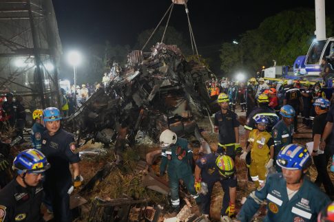 Με το δάχτυλο στη σκανδάλη οι ΗΠΑ: Ενδείξεις επικείμενης επίθεσης στο Ιράν μέσα στις επόμενες ώρες