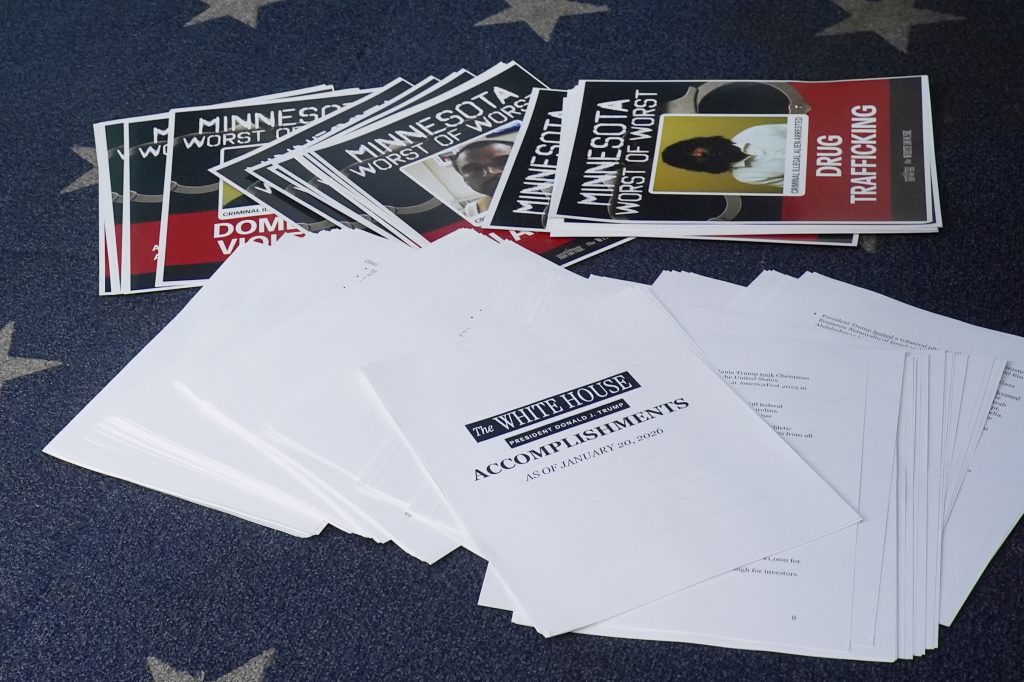 Τραμπ: Θα διαπιστώσετε πόσο μακριά μπορούμε να φτάσουμε για τη Γροιλανδία