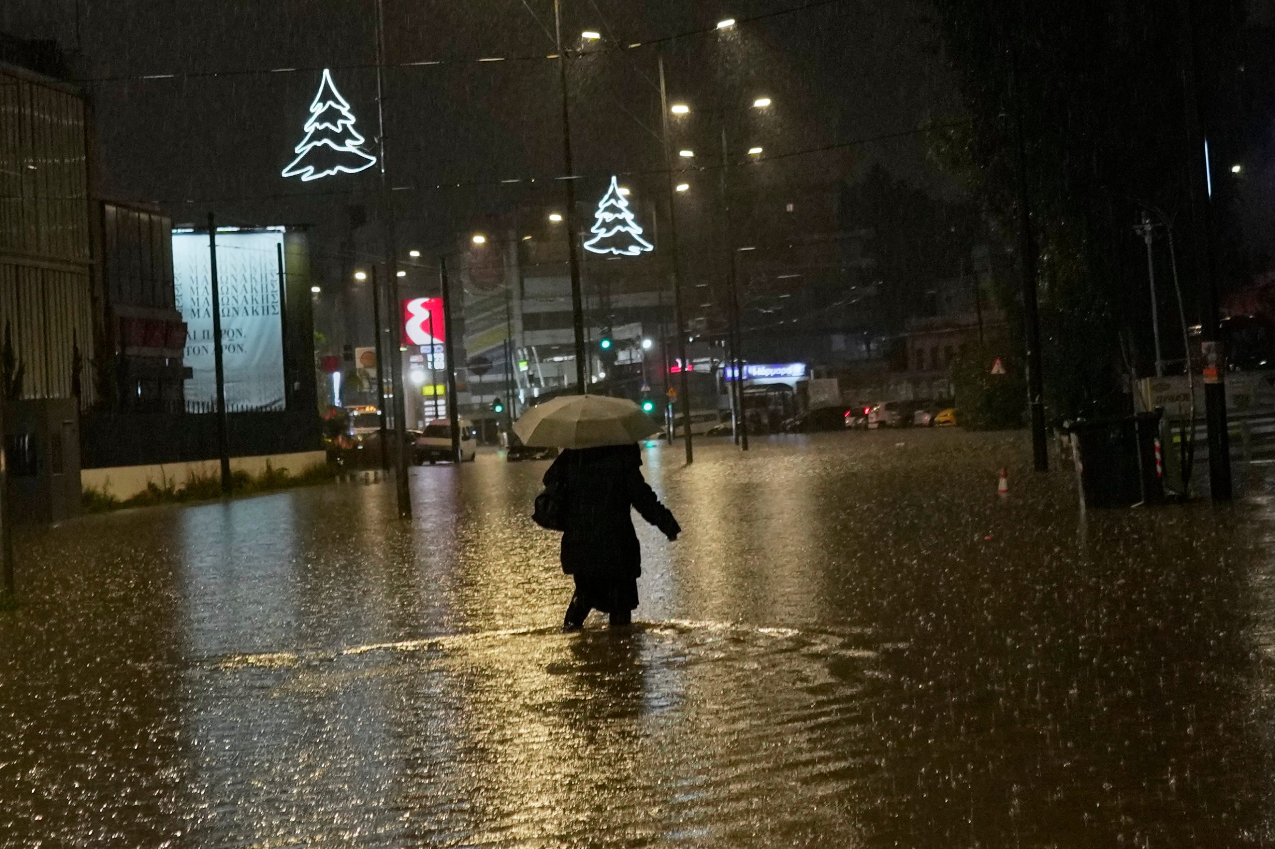 Ισχυρές βροχοπτώσεις σε όλη τη χώρα: Που έπεσαν τα μεγαλύτερα ύψη βροχής – Πρωτιά για την Αττική