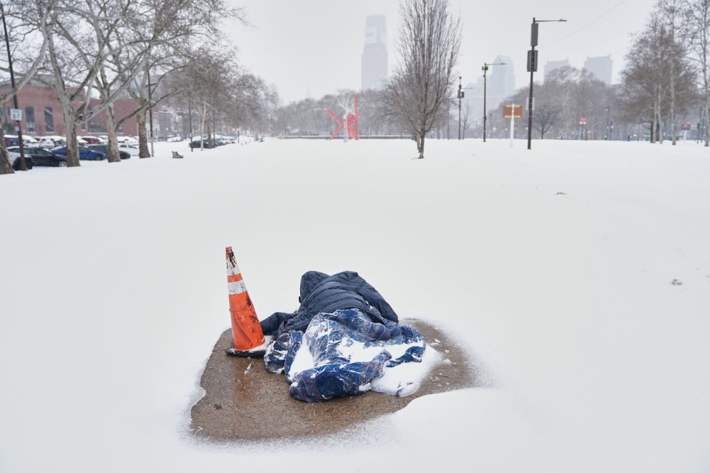 Εικόνες από τη «λευκή καθημερινότητα» στις ΗΠΑ