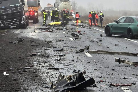 «Μια λυγερή ακούστηκε»-Παράσταση αφιερωμένη στην Παγκόσμια Ημέρα της Γυναίκας