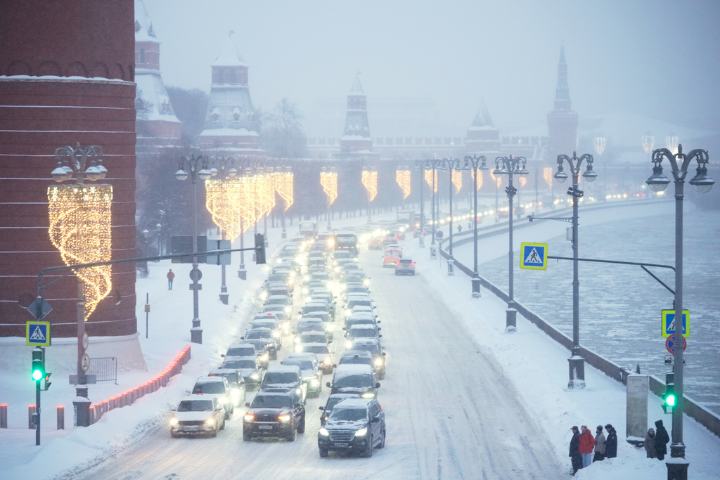 Ρωσία: Οι χειρότερες χιονοπτώσεις των τελευταίων δύο αιώνων πλήττουν τη Μόσχα