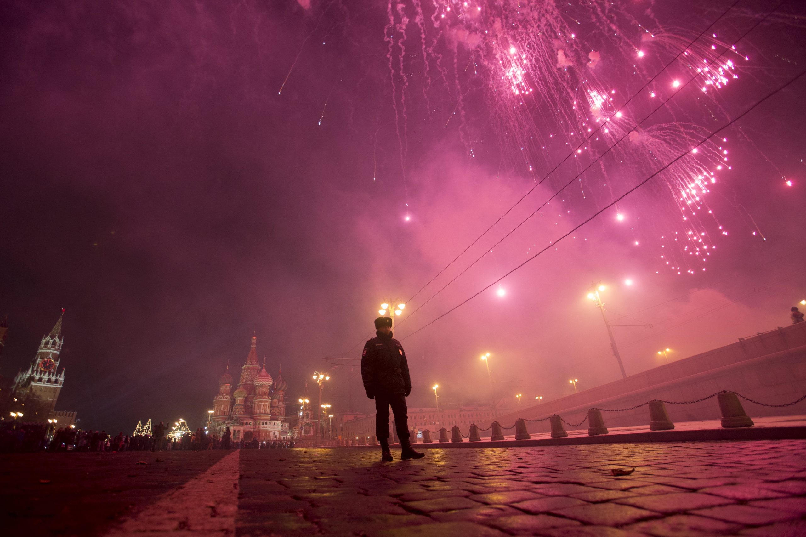 Russia New Year Eve Πρωτοχρονιά 2026: Εντυπωσιακοί εορτασμοί στην Ελλάδα και τον κόσμο – Πυροτεχνήματα, φώτα και μηνύματα ειρήνης