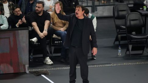 Τραμπ: Θα διαπιστώσετε πόσο μακριά μπορούμε να φτάσουμε για τη Γροιλανδία