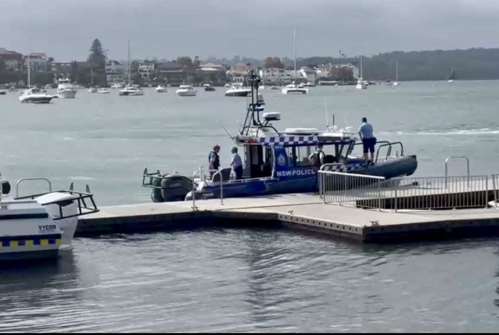 &Alpha;&upsilon;&sigma;&tau;&rho;&alpha;&lambda;ί&alpha;: Έ&phi;&eta;&beta;&omicron;&sigmaf; &tau;&rho;&alpha;&upsilon;&mu;&alpha;&tau;ί&sigma;&tau;&eta;&kappa;&epsilon; &sigma;&omicron;&beta;&alpha;&rho;ά &alpha;&pi;ό &epsilon;&pi;ί&theta;&epsilon;&sigma;&eta; &kappa;&alpha;&rho;&chi;&alpha;&rho;ί&alpha;