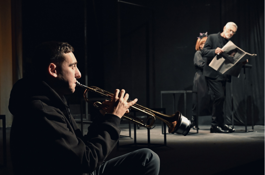 Θεσσαλονίκη: «Φθινοπωρινή Ιστορία»- Στο θέατρο Κολοσσαίον για λίγες παραστάσεις