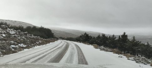 Λέσβος: Εκπνέει η προθεσμία για τη συμμόρφωση για τα σκίαστρα καταστημάτων εστίασης