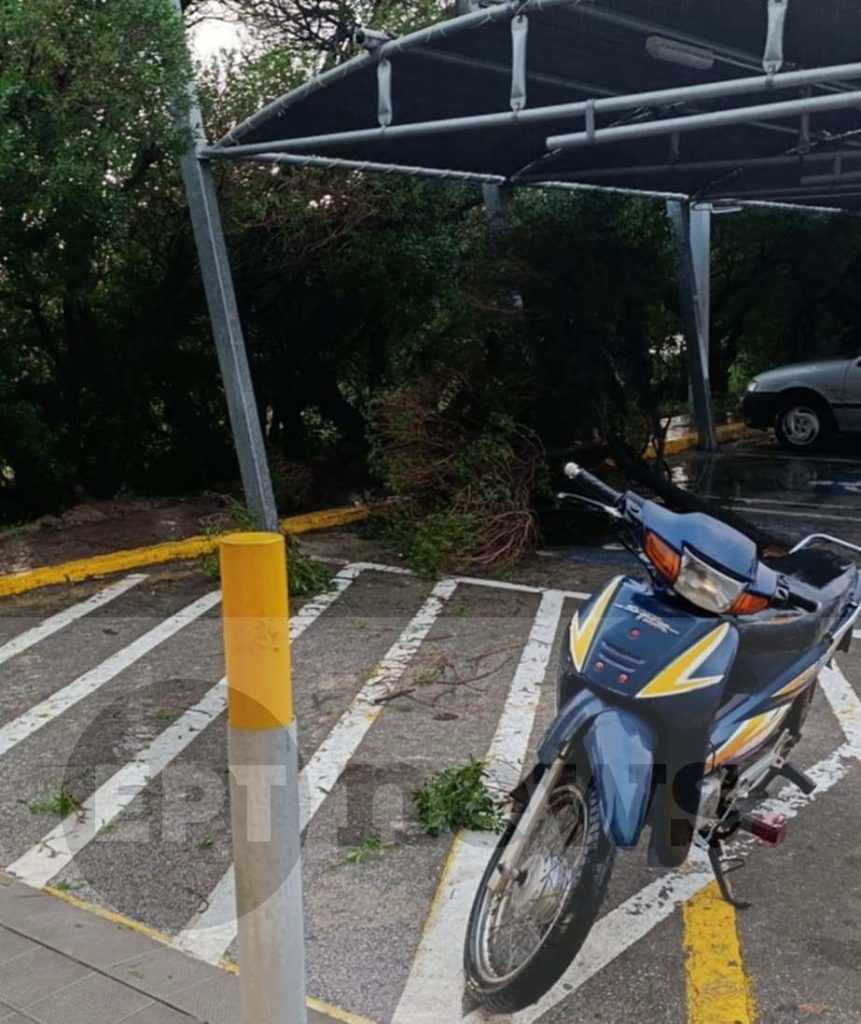 Χίος: Επεμβάσεις της Πυροσβεστικής εξαιτίας της κακοκαιρίας