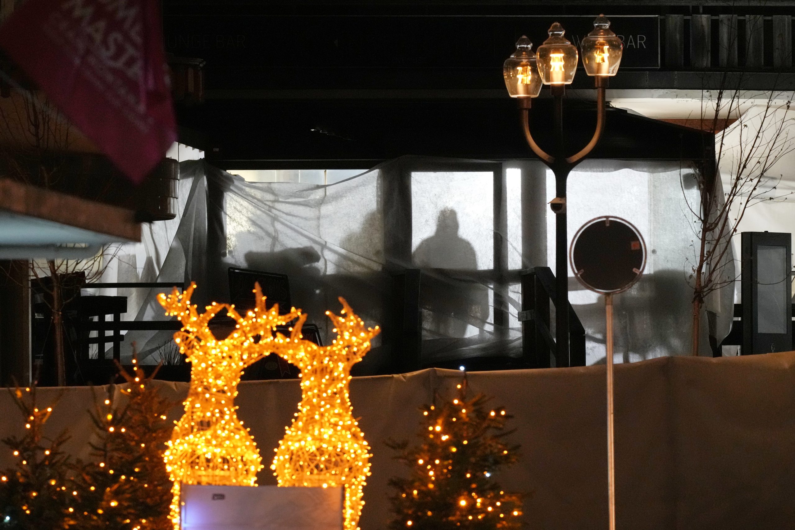 Κραν Μοντανά: Νέο βίντεο από τα πρώτα λεπτά της φονικής πυρκαγιάς – 70 από τους 116 τραυματίες εξακολουθούν και νοσηλεύονται