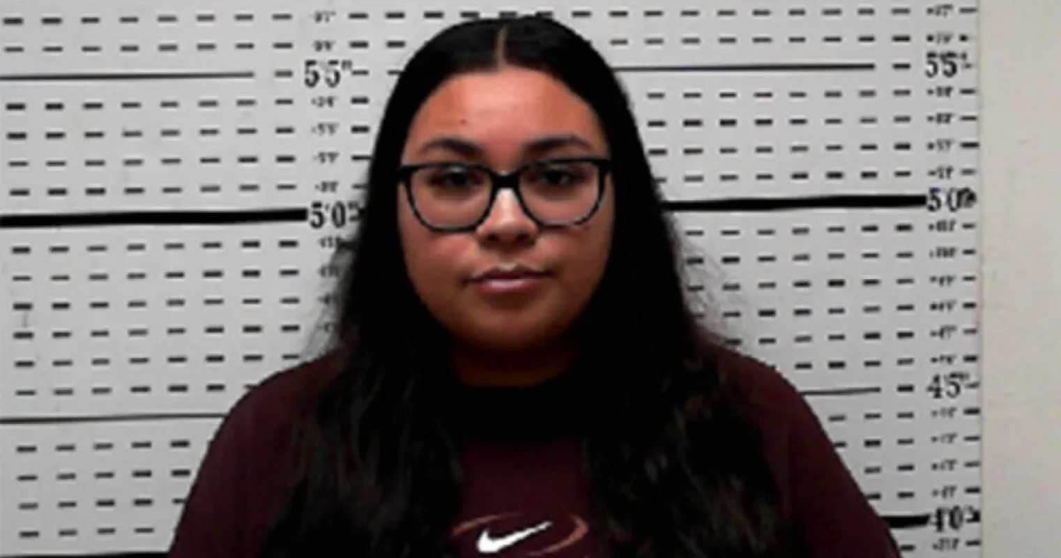 Καθηγήτρια βίασε 14χρονο στο αυτοκίνητό της ενώ στο πίσω κάθισμα βρίσκονταν δύο άλλοι μαθητές της