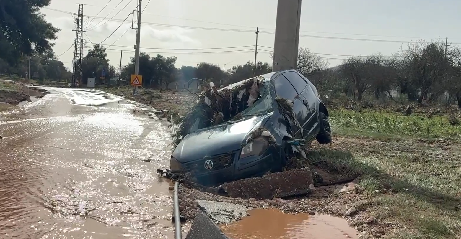 Η Βάρη μετρά τις πληγές της: Σε κατάσταση έκτακτης ανάγκης ο Δήμος – Νέες εικόνες απόλυτης καταστροφής