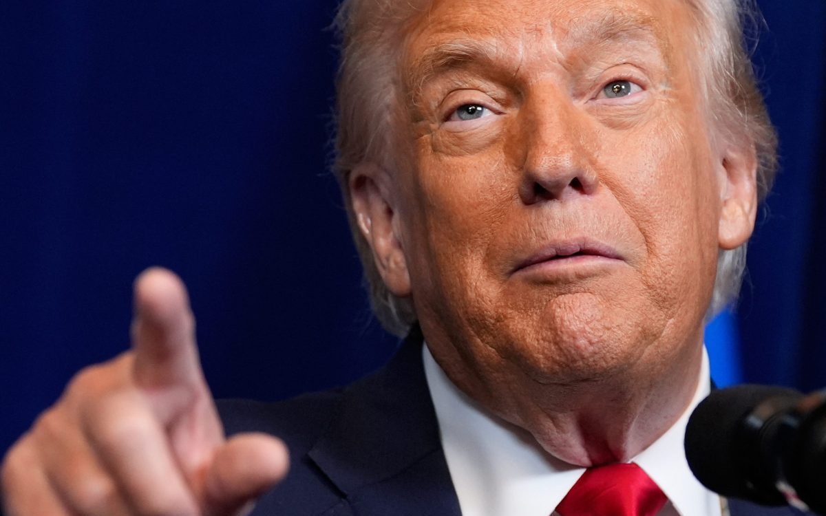 «Την πατήσαμε» αν κριθούν αντισυνταγματικοί οι δασμοί, προειδοποιεί ο Τραμπ