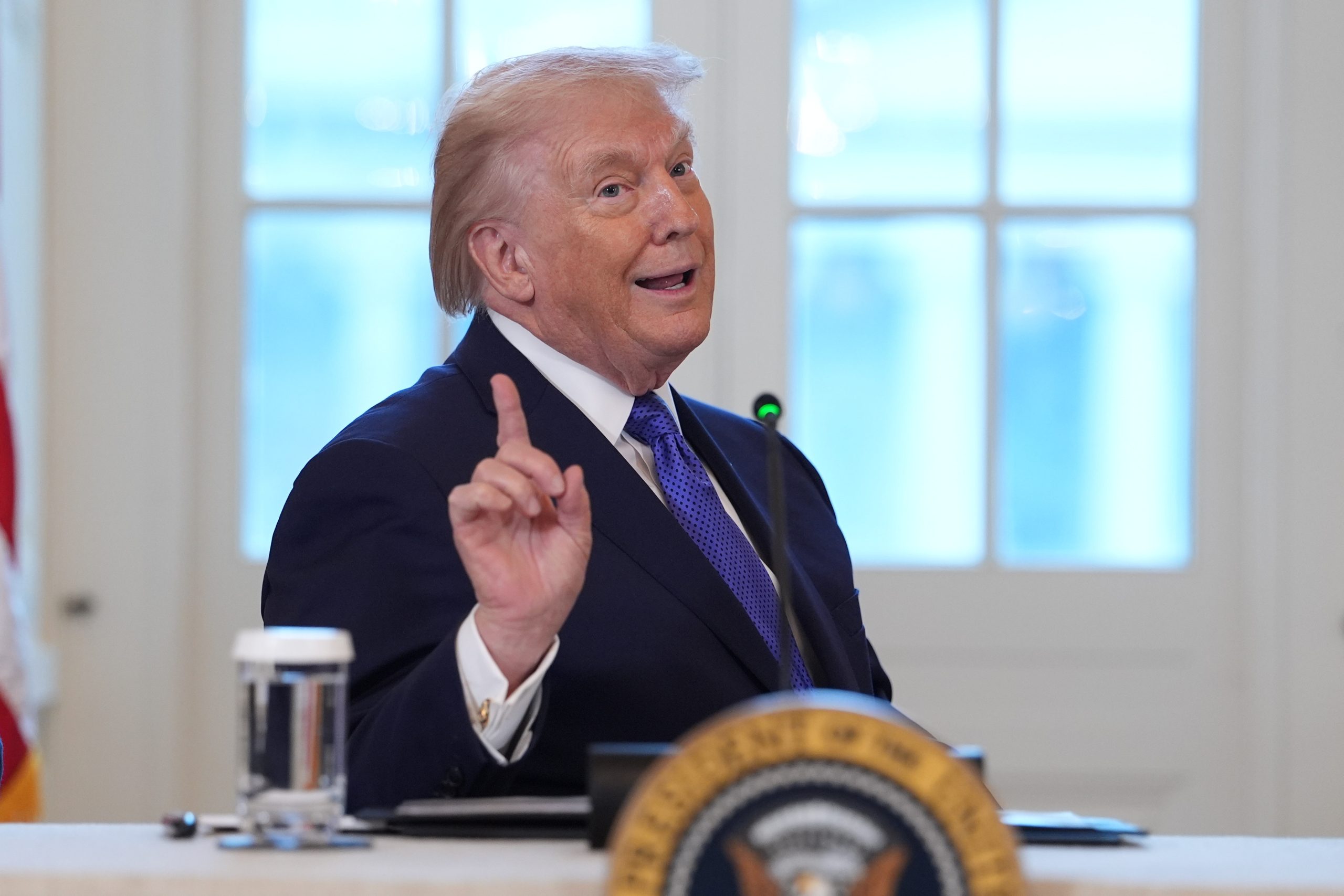 Τραμπ: Πρέπει να πάρουμε τη Γροιλανδία ειδάλλως θα την καταλάβουν η Ρωσία ή η Κίνα