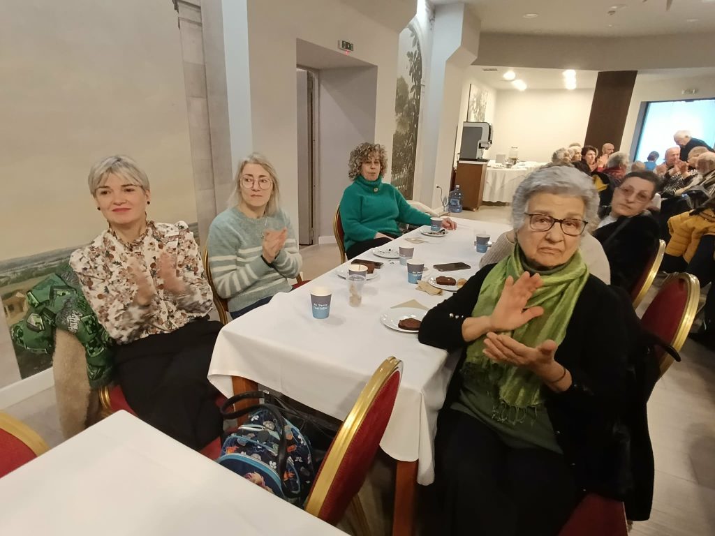 Κομοτηνή: Παραμένει άστεγος ο “Μέγας Βασίλειος” που έκοψε βασιλόπιτα και βράβευσε τέκνα μελών του