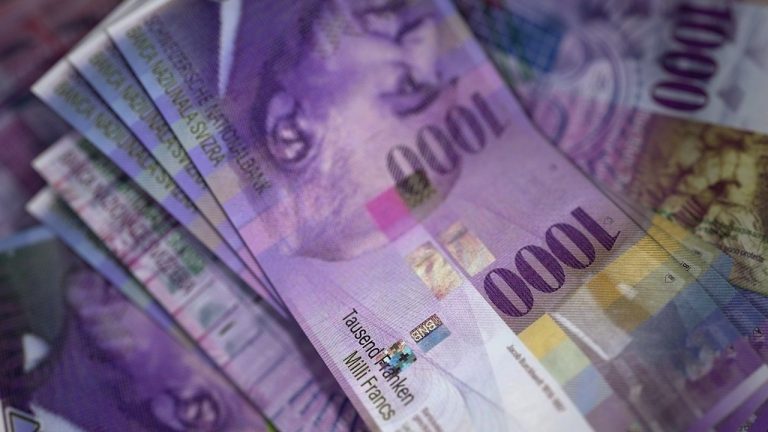 ΣΥΔΑΝΕΦ για δάνεια σε ελβετικό φράγκο: Γιατί το «κούρεμα» δεν είναι κούρεμα – Ποιες υποχρεώσεις αναλαμβάνουν οι δανειολήπτες