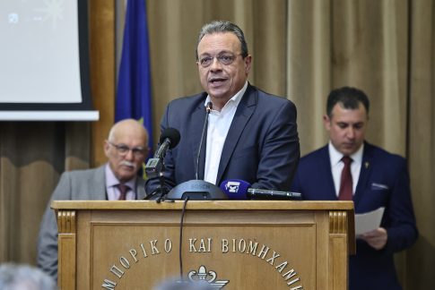 Κύμα πολικού ψύχους σαρώνει τη χώρα: Πού θα χιονίσει τις επόμενες ώρες και πότε αναμένεται βελτίωση