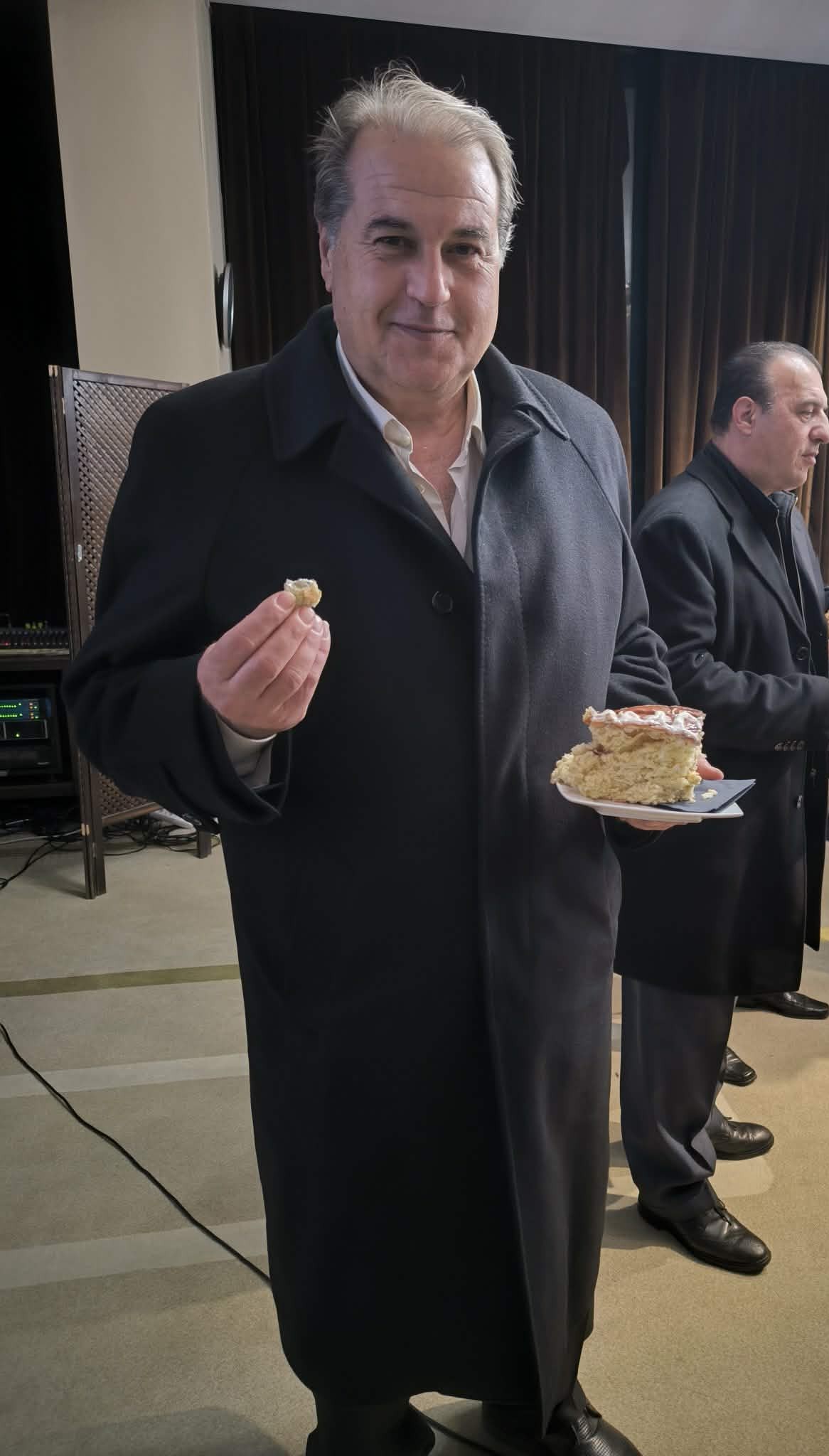 flouri Δ.Ε.Ε.Π. Σερρών: Μήνυμα συσπείρωσης και ενότητας – Πλήθος κόσμου στην κοπή πίτας