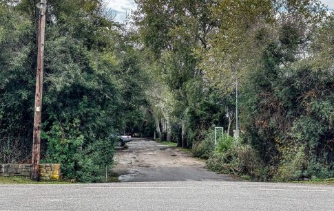 Η φρεγάτα «Κίμων» εν πλω προς τον Ναύσταθμο Σαλαμίνας