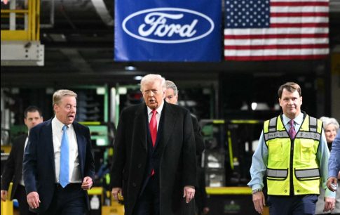 Στάση αναμονής από Τραμπ έναντι του Ιράν: Αναφέρει ότι σταμάτησαν οι εκτελέσεις, αλλά δεν αποκλείει στρατιωτική επέμβαση