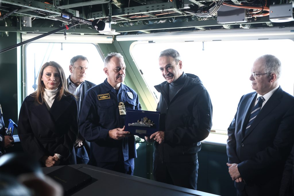 Νέα εποχή ισχύος για το Πολεμικό Ναυτικό και τις Ένοπλες Δυνάμεις – Η Ελλάδα υποδέχθηκε την πρώτη φρεγάτα Belharra, «Κίμων»