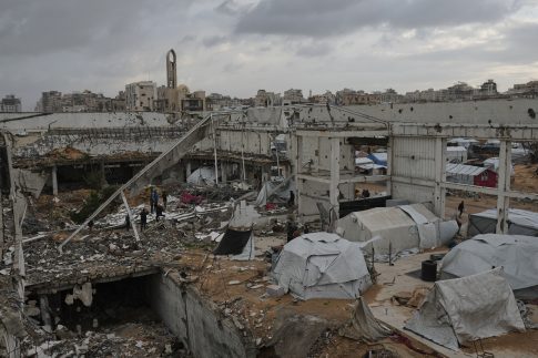 Αποχωρούν από το μπλόκο της Νίκαιας οι αγρότες της Θεσσαλίας