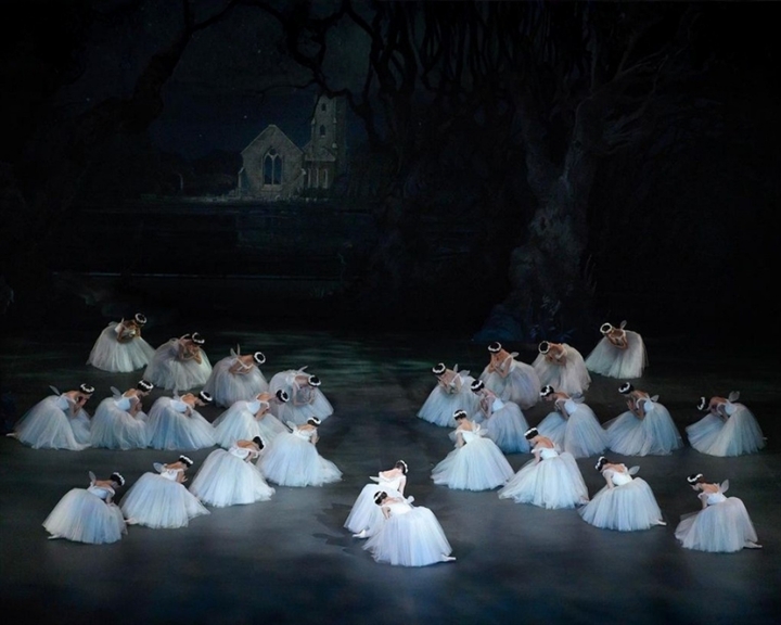 To μπαλέτο «Ζιζέλ» στο Μέγαρο Μουσικής Θεσσαλονίκης από την Κρατική Όπερα της Βουδαπέστης