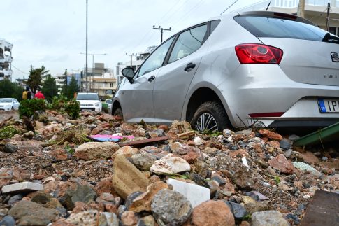 Ζελένσκι: Σχεδόν έτοιμα τα έγγραφα για τον τερματισμό του πολέμου στην Ουκρανία – Αύριο η πρώτη τριμερής με Ρωσία και ΗΠΑ