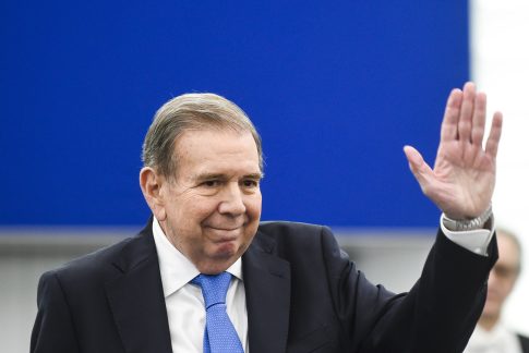 Δέσμευση Τραμπ για «απόβαση» και των αμερικανικών πετρελαϊκών στη Βενεζουέλα – Γιατί το θέλουν οι ΗΠΑ