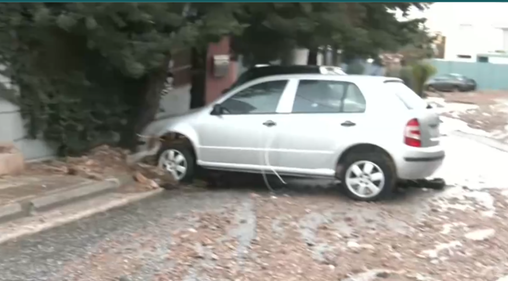 Εκτεταμένες ζημιές και καταστροφές από το πέρασμα της φονικής κακοκαιρίας – Αυτοψία του ΕΡΤnews