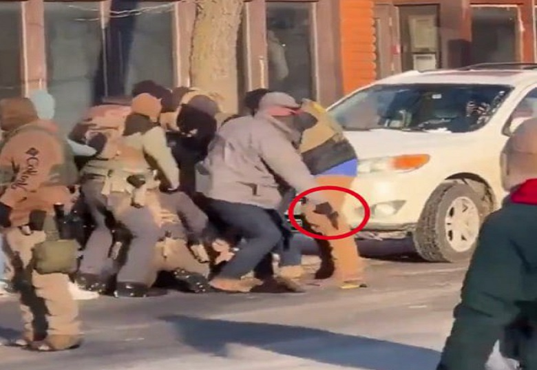 Μινεάπολη: Εμφυλιοπολεμικό κλίμα μετά τον θάνατο του 37χρονου – Μήνυση στην ICE για να μην καταστραφούν αποδεικτικά στοιχεία